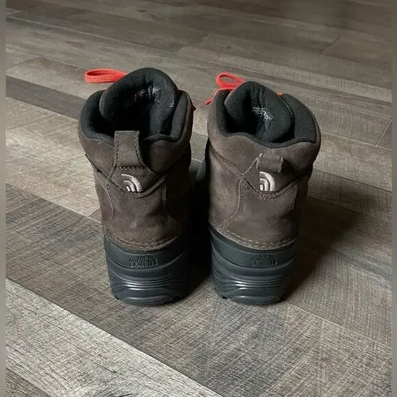 Like New! The North Face, Youth, Chilkat Lace II, Insulated Boots. Size 3.